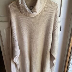 Free People Turtleneck Ivory sz M